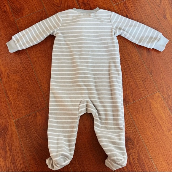 Carter’s Baby Fleece Footed Sleeper – Grey Stripe Cloud Design (6M) - Picture 10 of 11